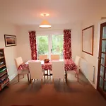 Feriehus Hill Cottage, With Garden And Fell Views, Dog Friendly Walks From The Door, Close To Bassenthwaite *